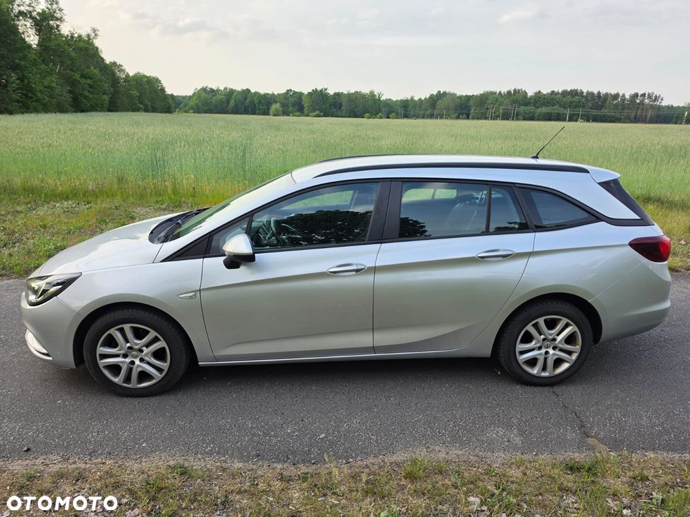Opel Astra 1.6 CDTI Sport - 2