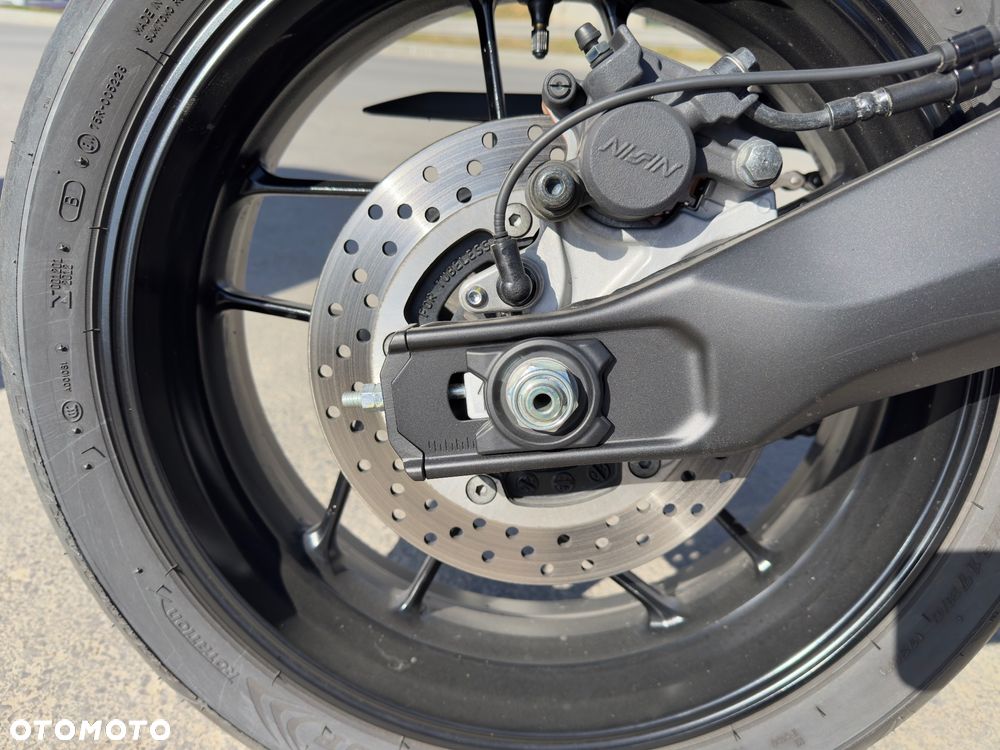 Yamaha MT - 18