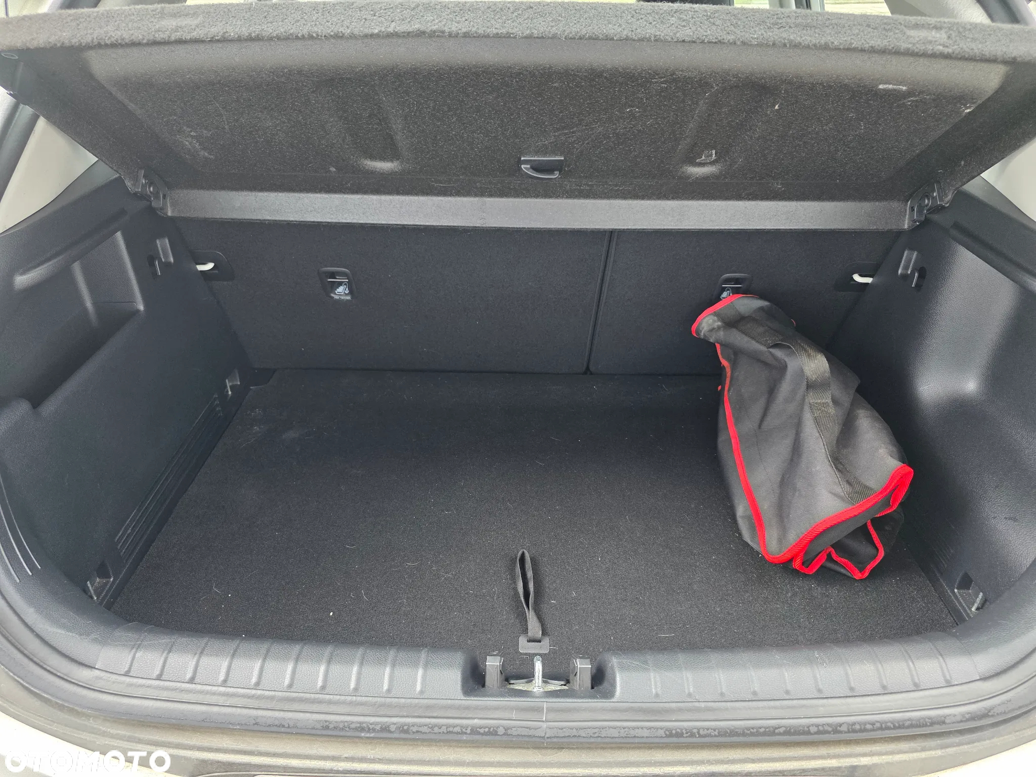 Kia Stonic 1.2 L Business Line - 13