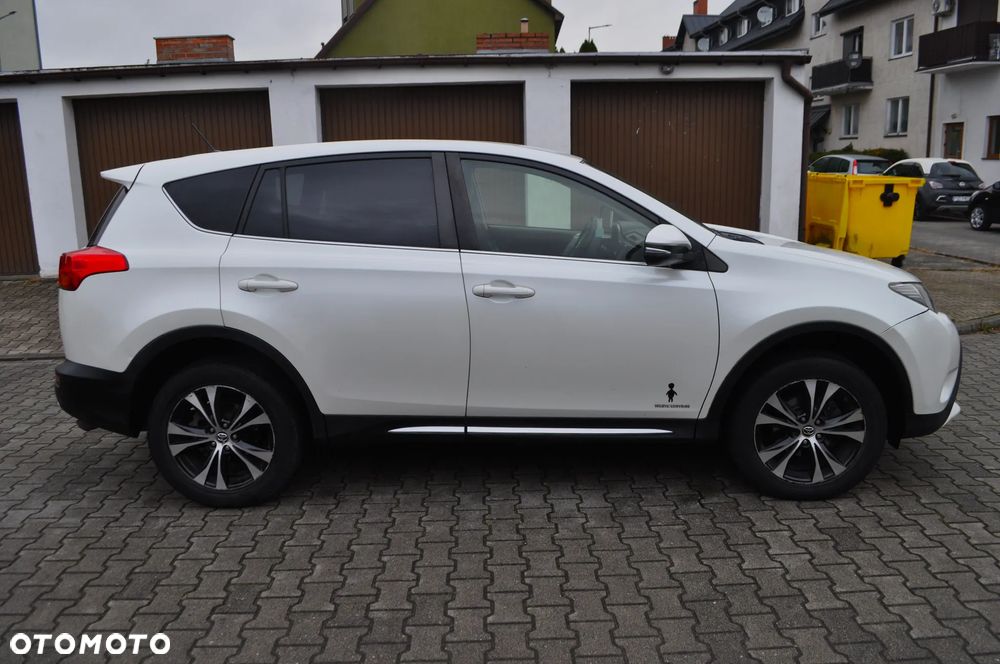 Toyota RAV4 2.2 D-4D 4x4 Executive - 3