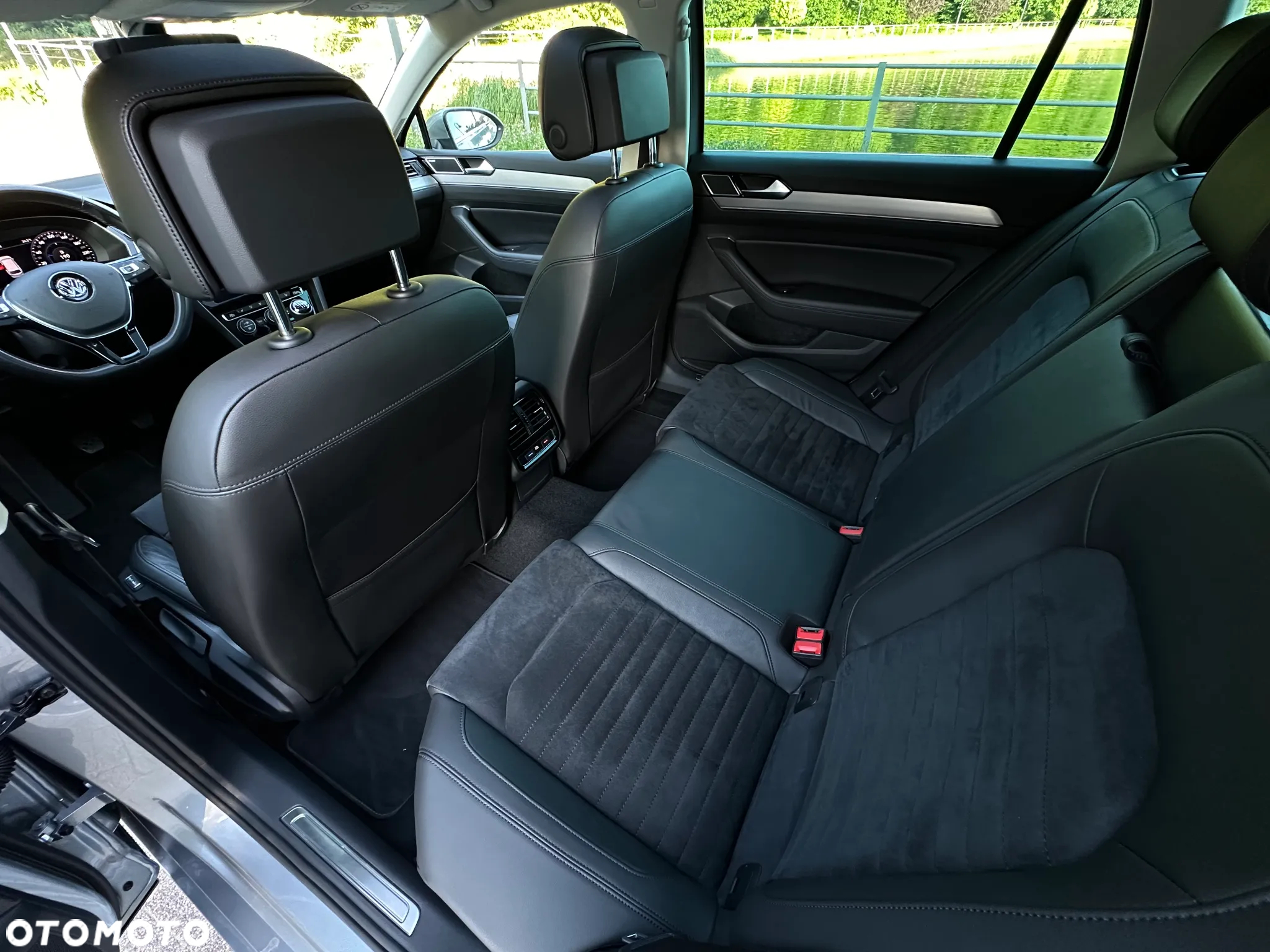 Volkswagen Passat 1.5 TSI EVO Highline - 10