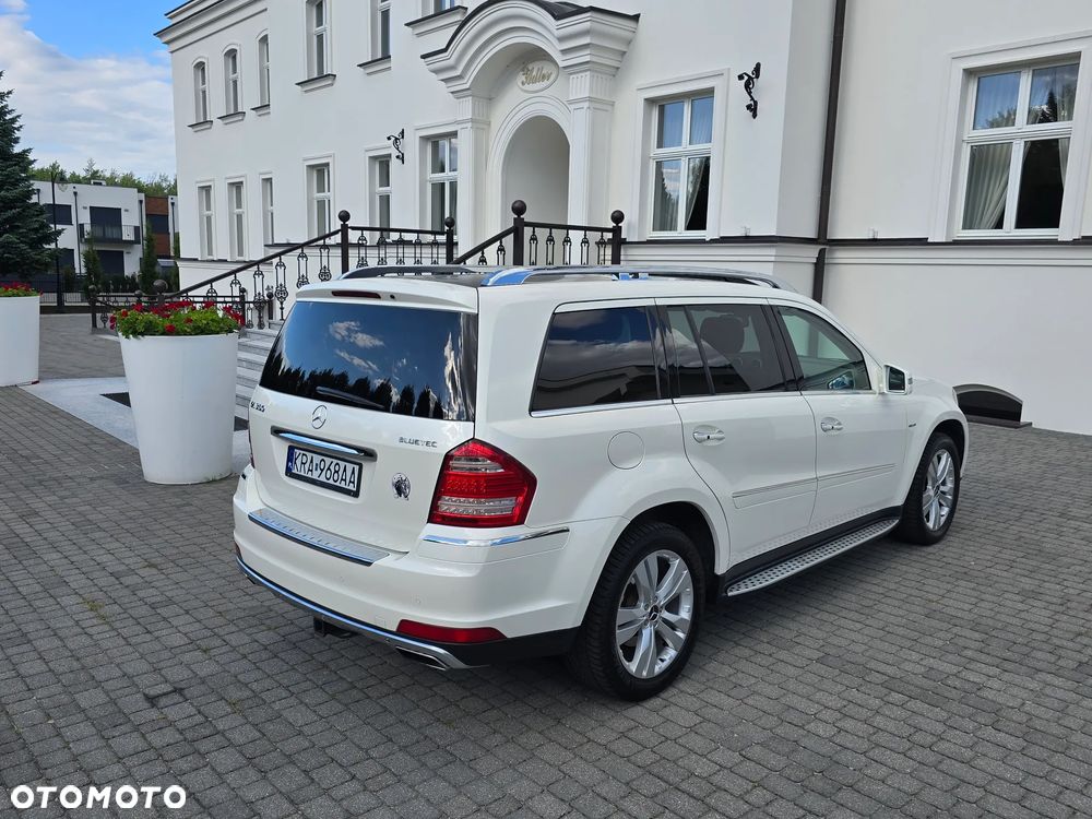 Mercedes-Benz GL 350 BlueTEC 4Matic 7G-TRONIC Grand Edition - 7