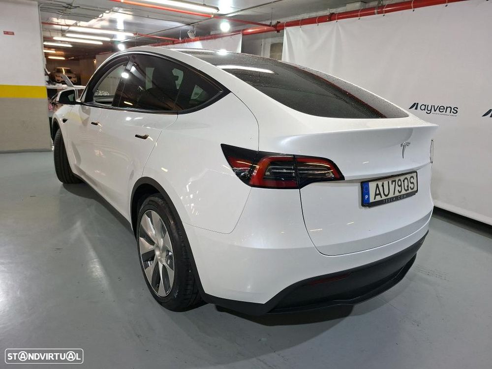 Tesla Model Y RWD - 2