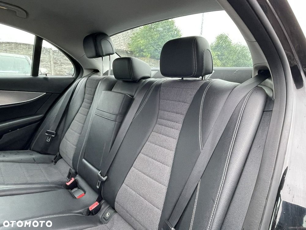 Mercedes-Benz Klasa E 220 d Avantgarde - 13
