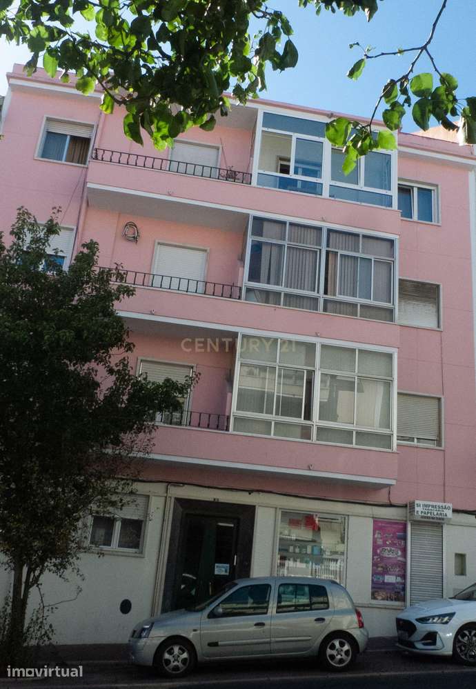 Apartamento T0 Remodelado, Amadora (com Inquilino) - Grande imagem: 3/6