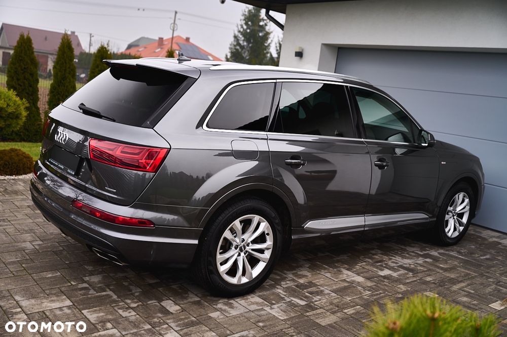 Audi Q7 - 17