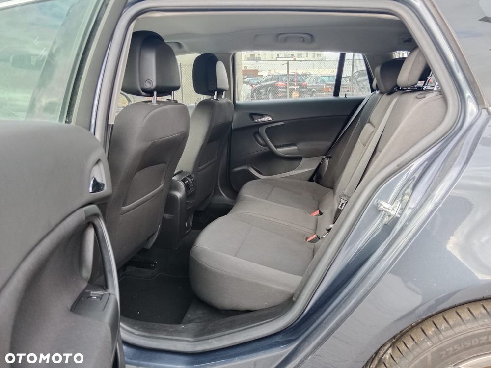 Opel Insignia 1.6 T Cosmo - 14