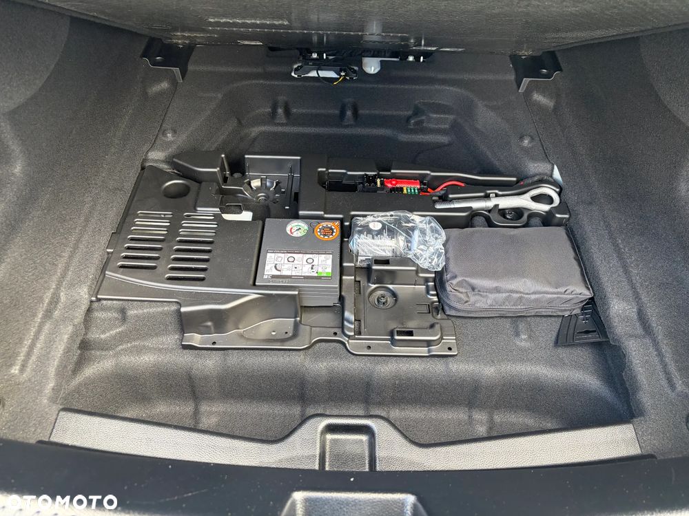 Mercedes-Benz CLA 180 AMG Line 7G-DCT - 34