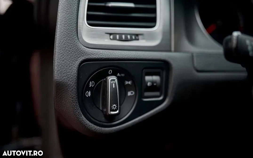 Volkswagen Golf 1.6 TDI BlueMotion Technology DPF Comfortline - 27