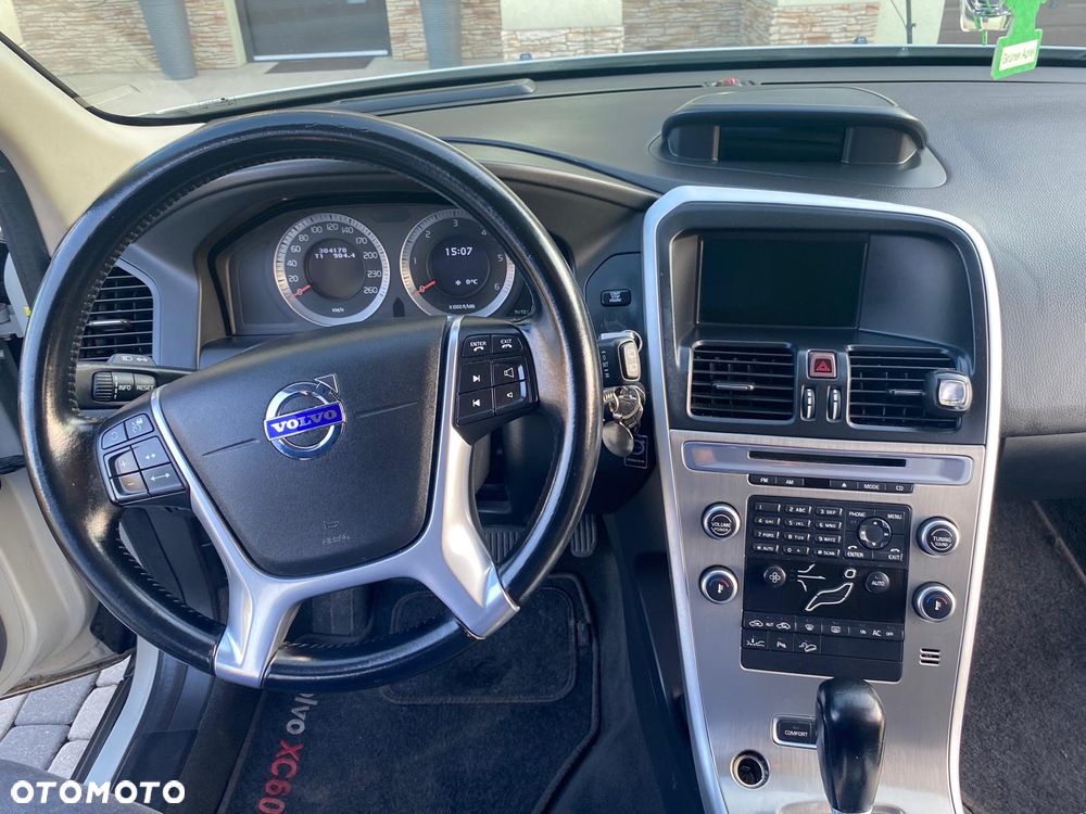 Volvo XC 60 D5 AWD - 14