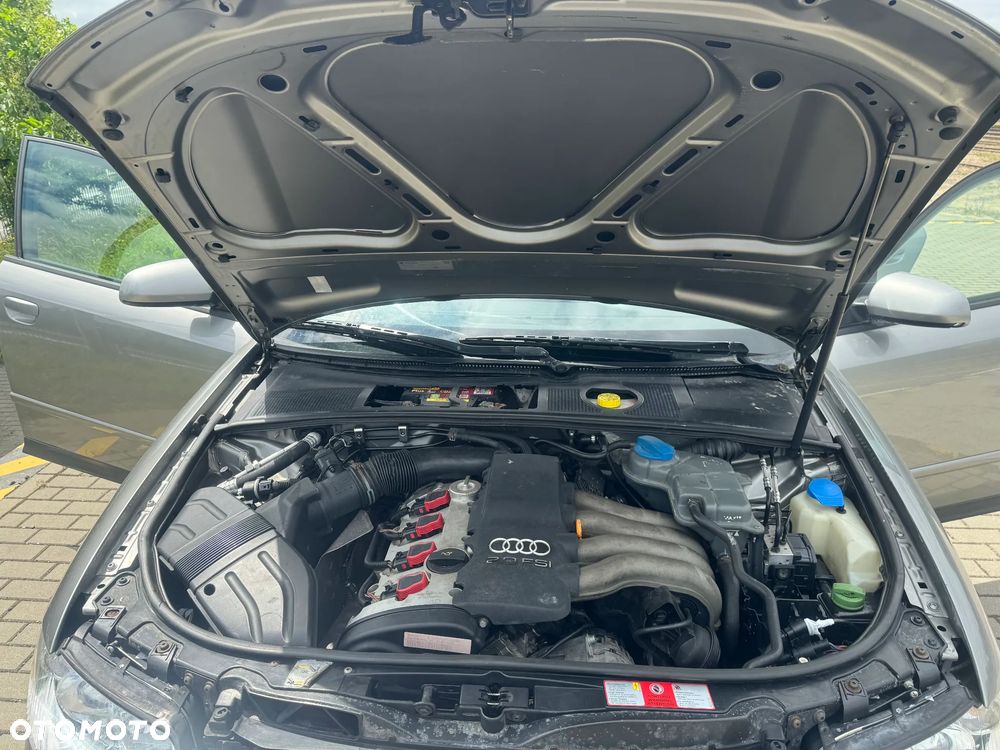 Audi A4 Limousine - 13
