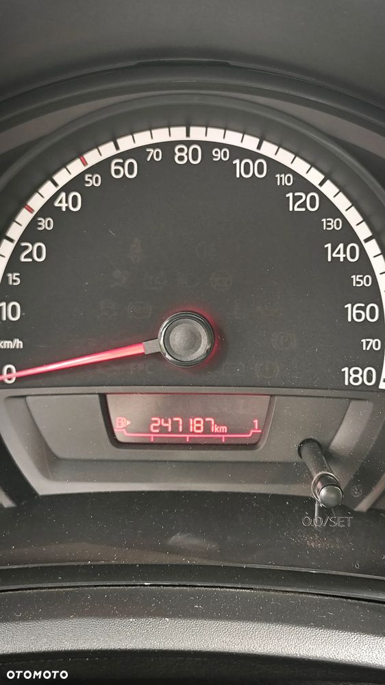 Volkswagen up! Standard - 10