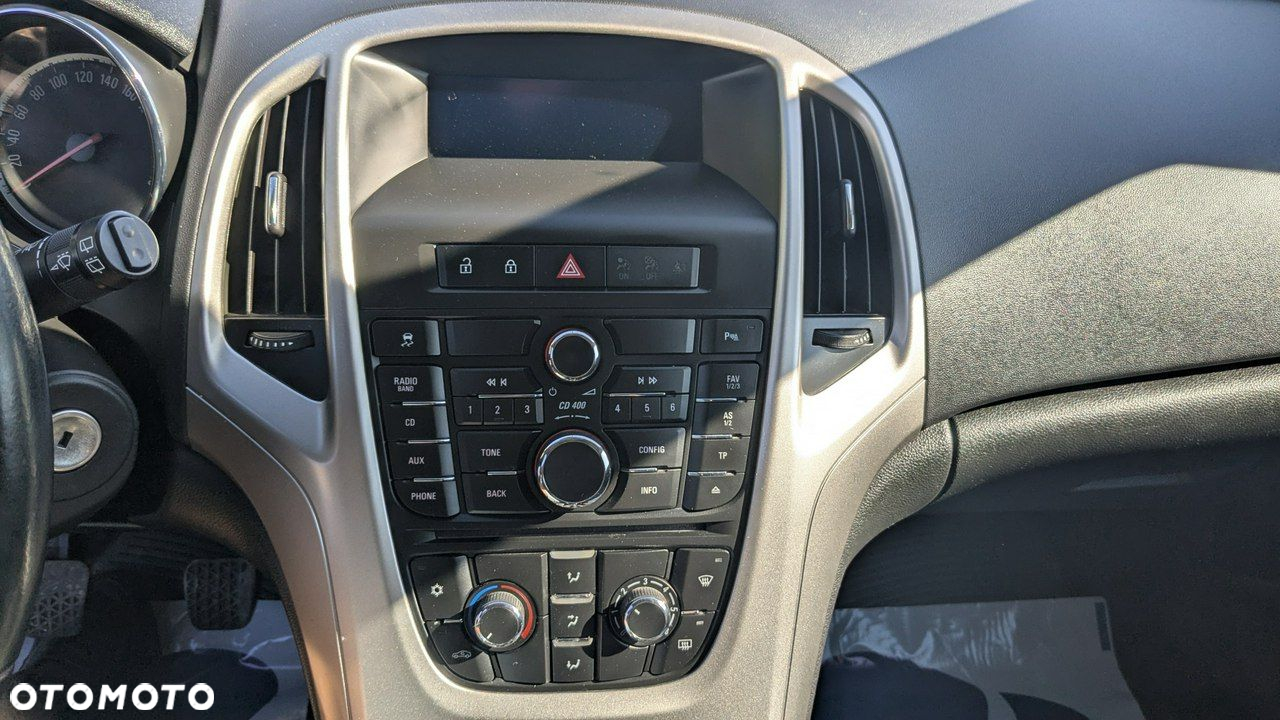 Opel Astra - 25