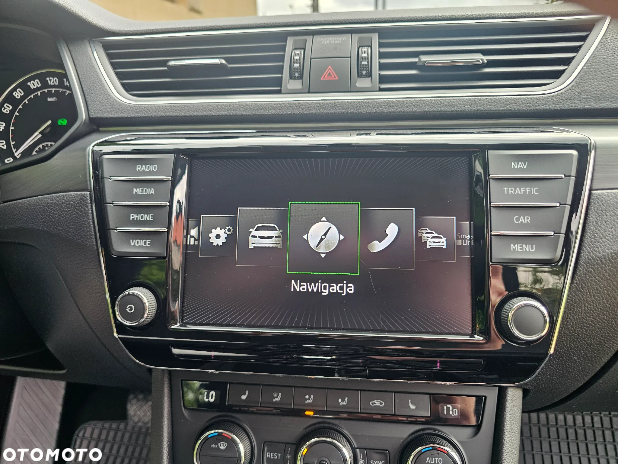 Skoda Superb 2.0 TDI DSG Premium Edition - 19