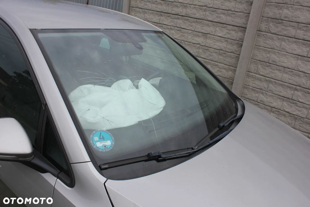 Volkswagen Golf - 5