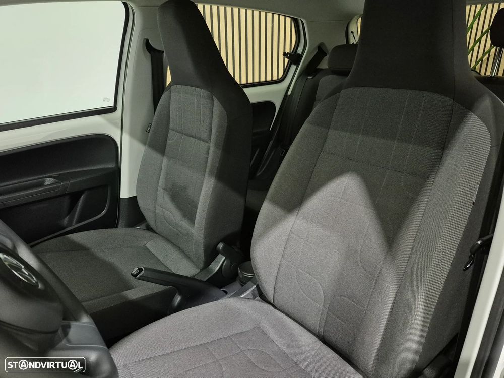 VW Up! 1.0 BMT Move Auto - 21