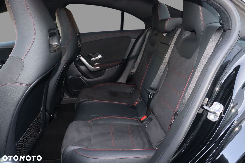 Mercedes-Benz CLA 200 mHEV AMG Line 7G-DCT - 19