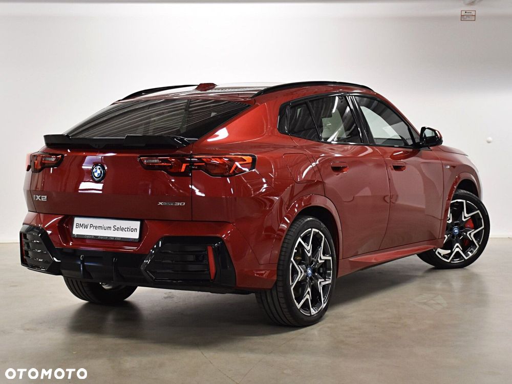 BMW iX2 xDrive30 66.5kWh M Sport Edition - 6