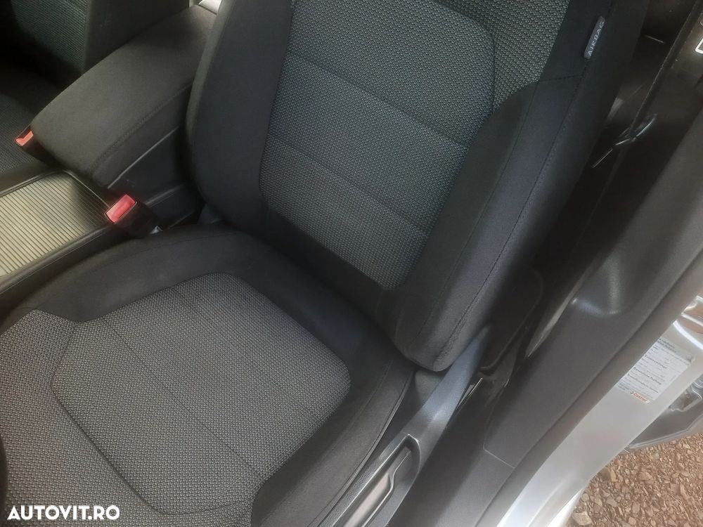 Volkswagen Passat 2.0 Blue TDI SCR Comfortline - 11