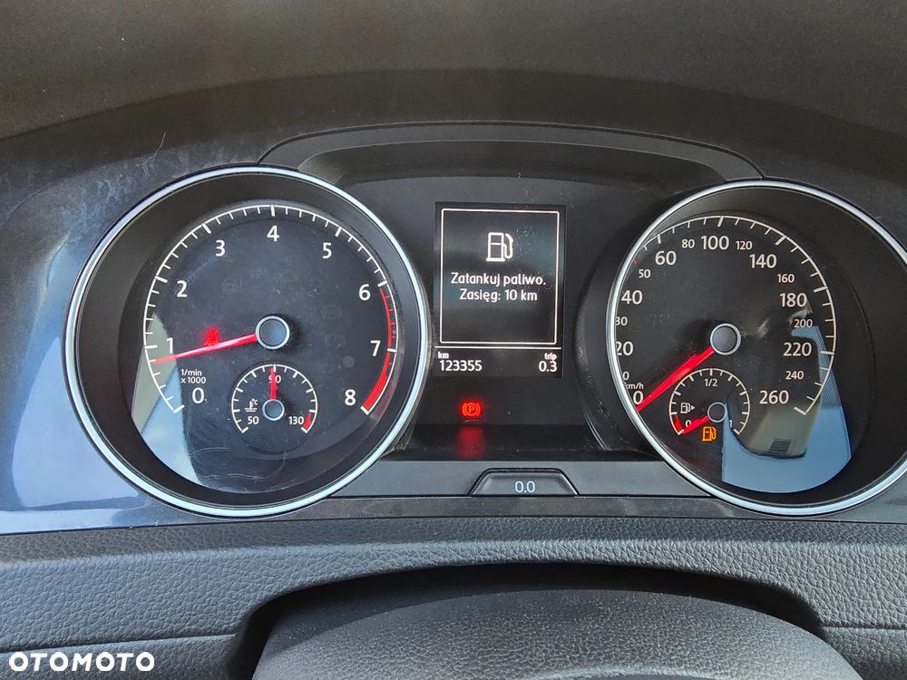 Volkswagen Golf - 23