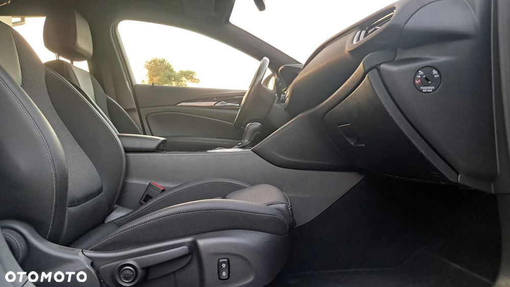 Opel Insignia - 14