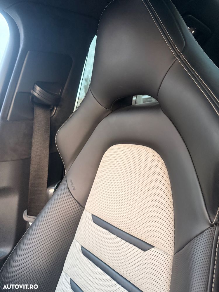 Porsche Panamera - 23