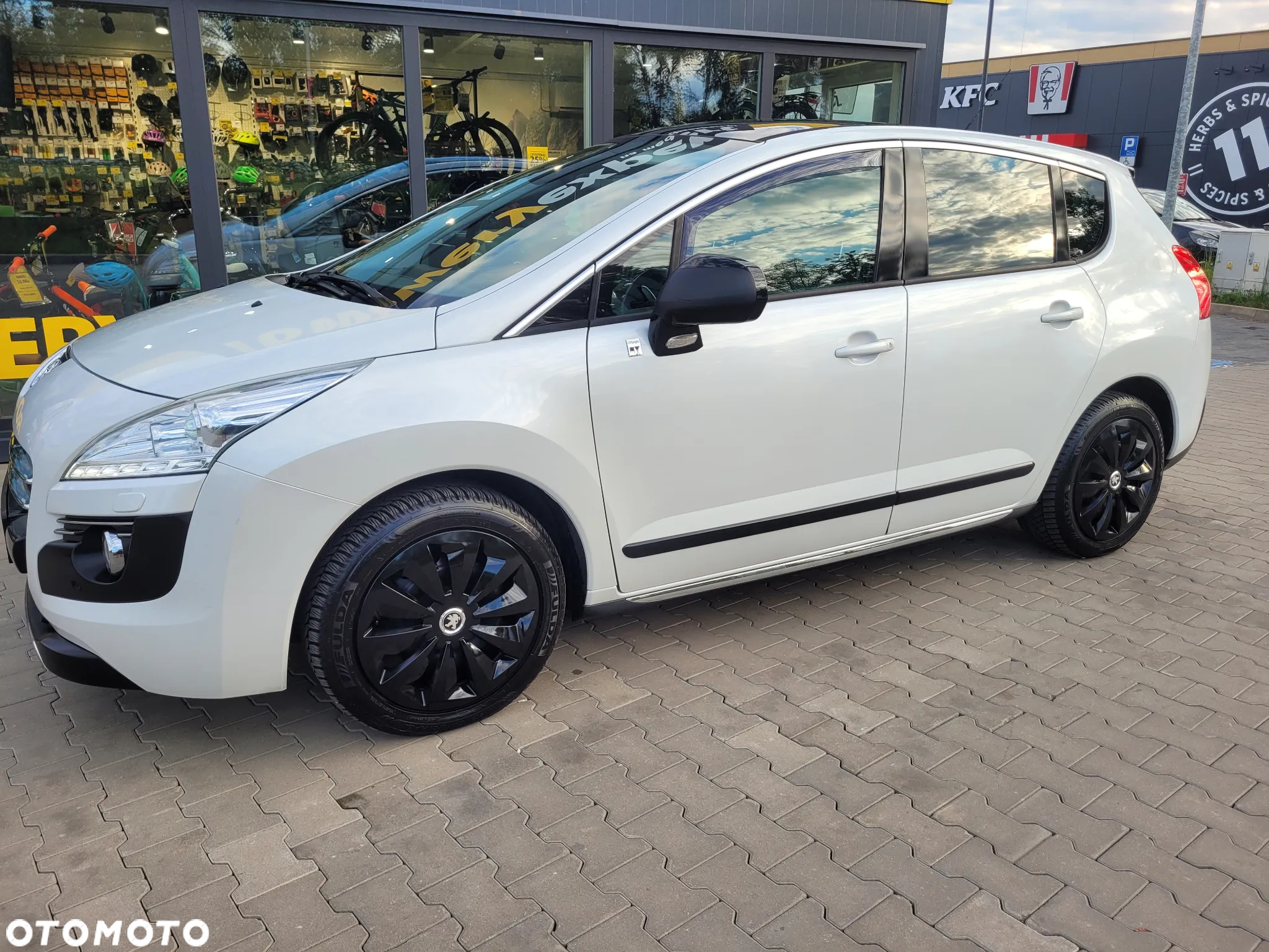 Peugeot 3008 HDi FAP 165 Automatik Allure - 4