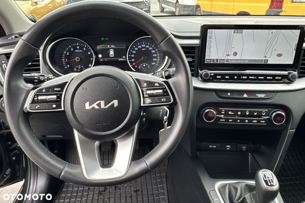 Kia Ceed 1.5 T-GDI M - 17