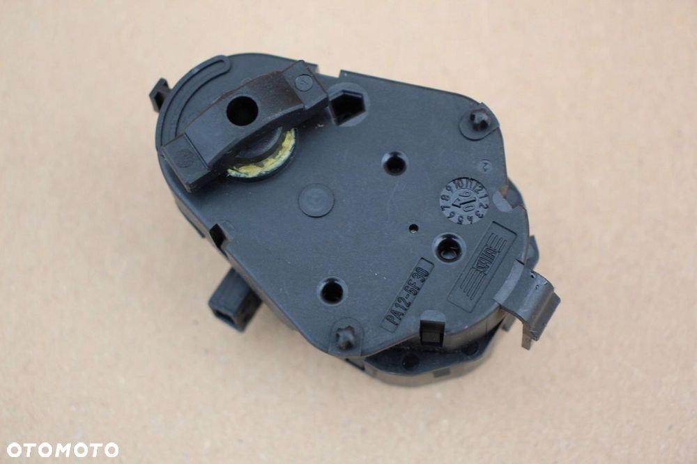 Silniczek nagrzewnicy BMW 5 e60 e61 oryginalny 6942990 - 2