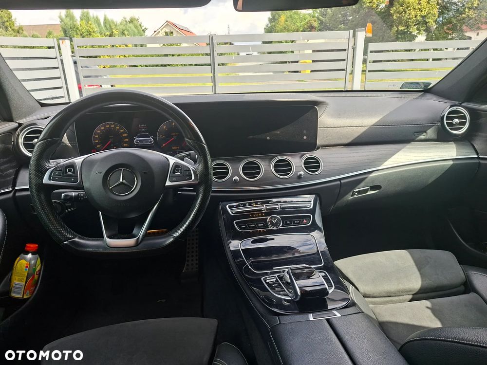 Mercedes-Benz Klasa E 220 d 9G-TRONIC - 8