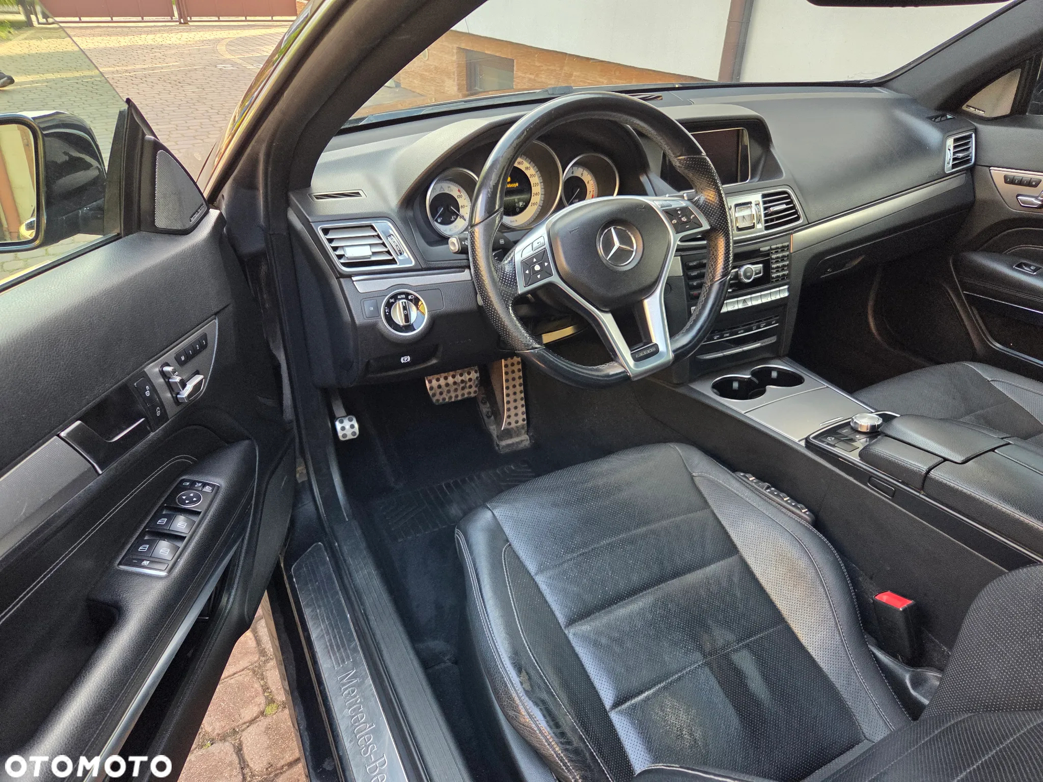 Mercedes-Benz Klasa E 350 Coupe 4Matic 7G-TRONIC - 22