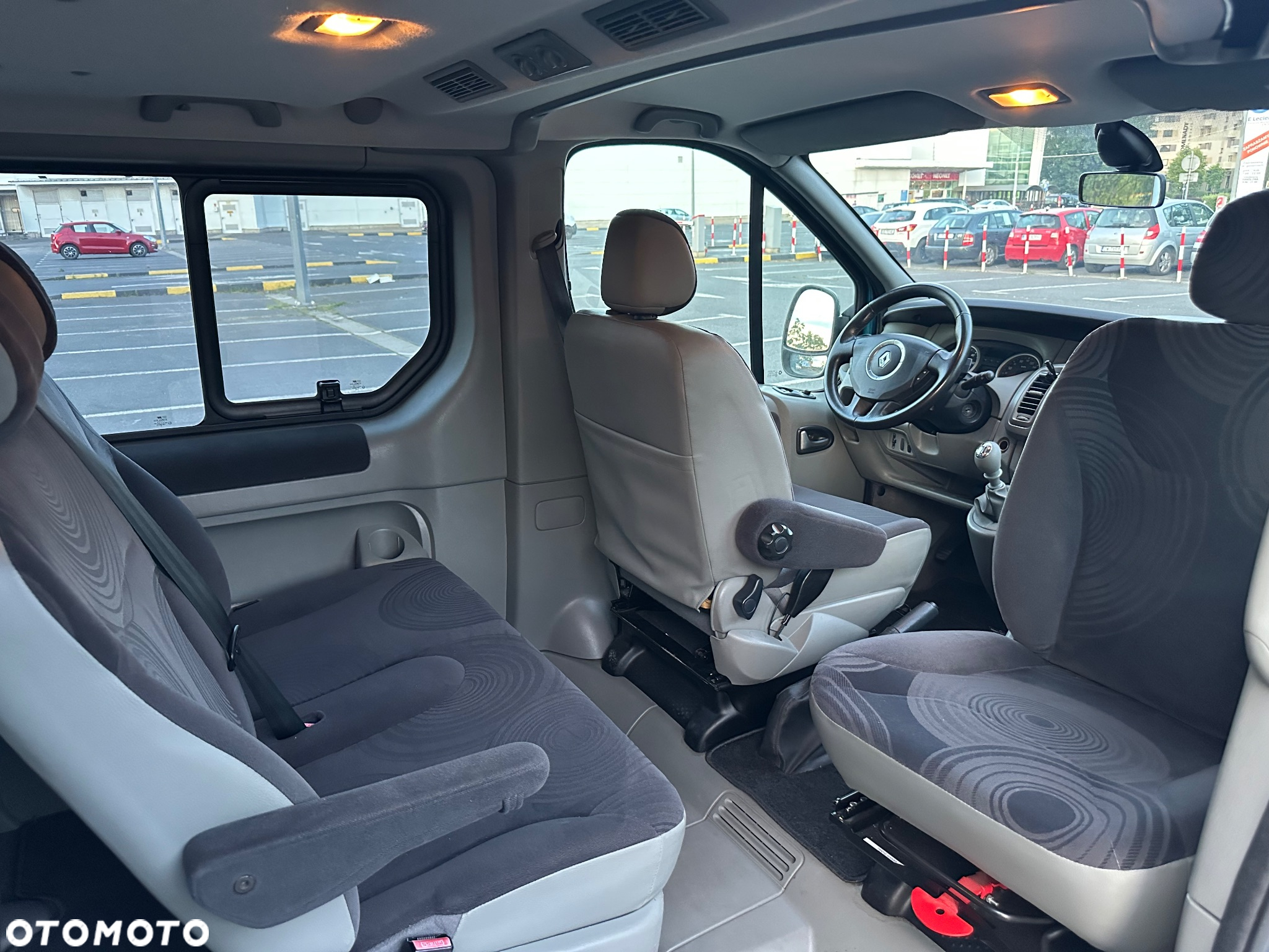 Renault Trafic - 16