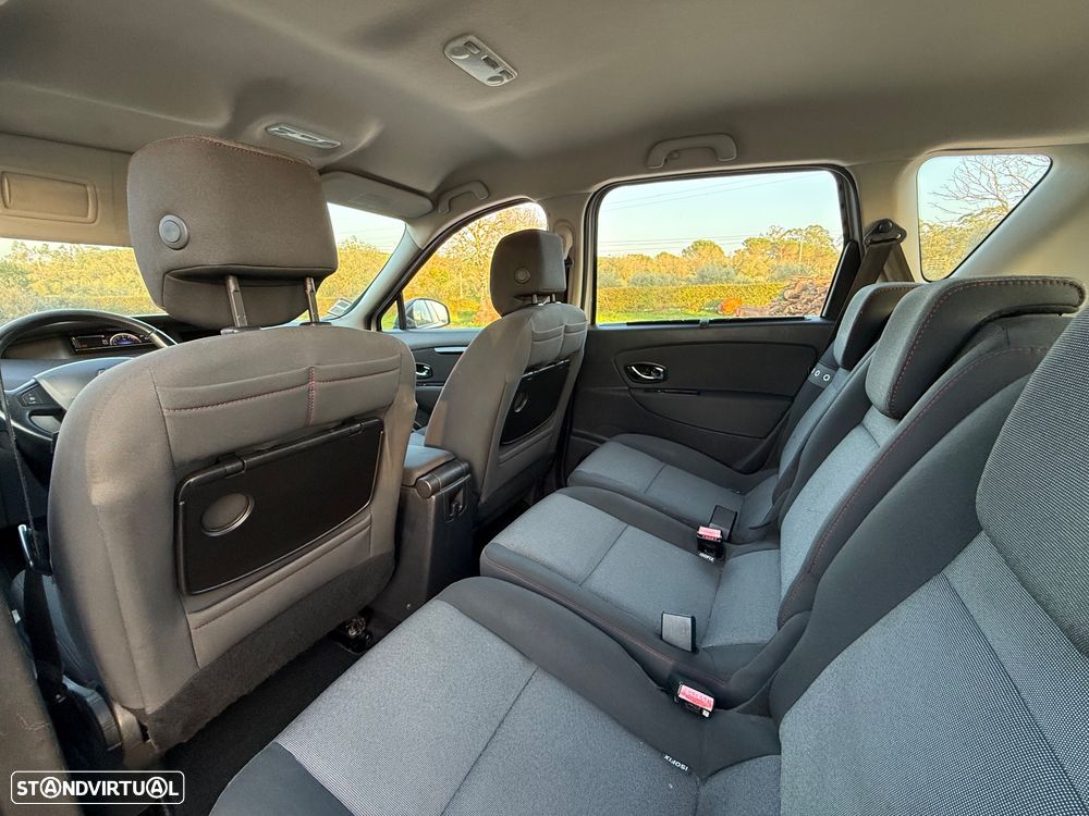 Renault Scénic Energy dCi 110 S&S Paris - 9