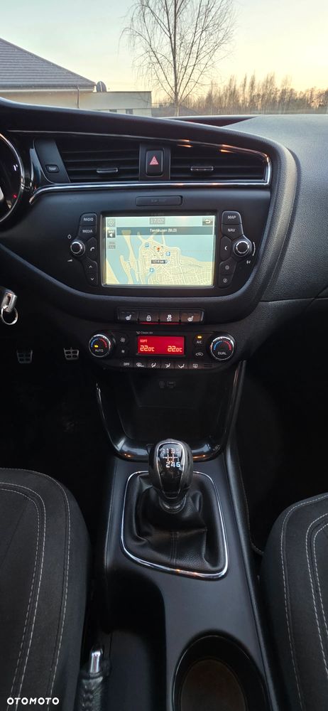 Kia Ceed 1.6 CRDi 136 ISG GT Line - 19