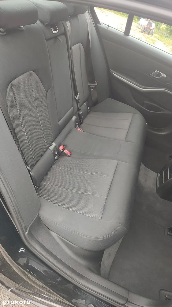 BMW Seria 3 330e Advantage - 33