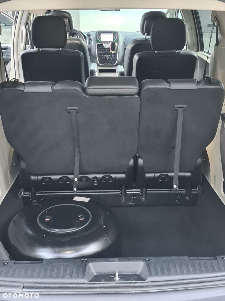 Chrysler Town & Country 3.6 Touring - 20