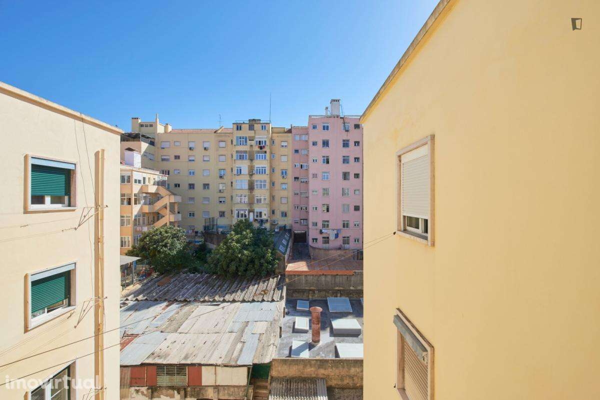 Quarto - localizado em Roma-Areeiro Lisbon - Grande imagem: 4/20