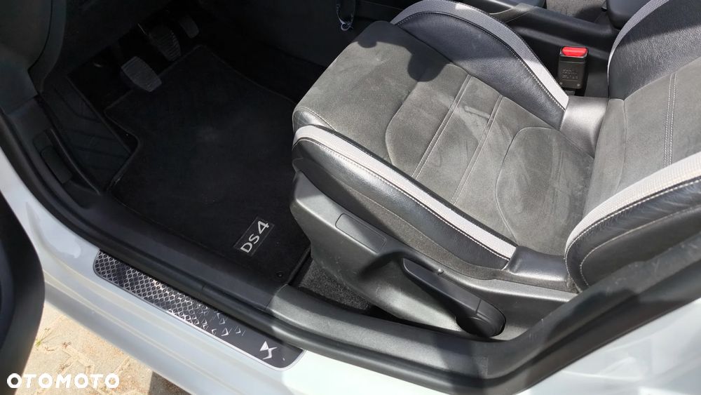 DS Automobiles DS 4 Crossback ver-1-2-puretech-be-chic-s-s - 22