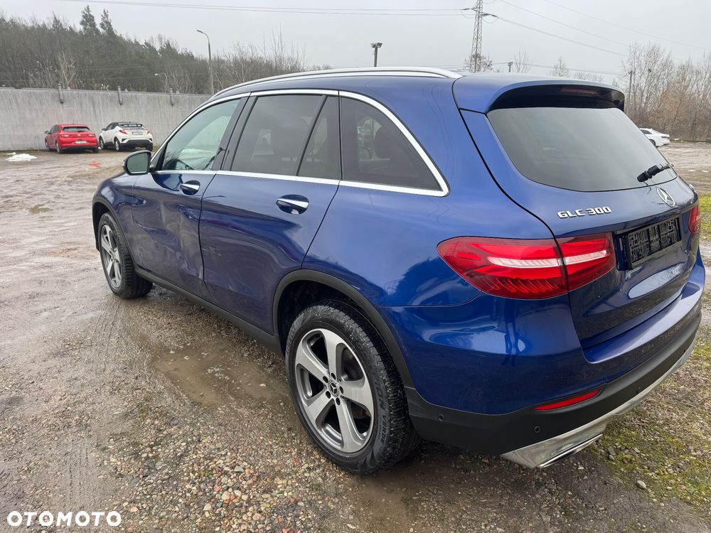 Mercedes-Benz GLC 300 4Matic 9G-TRONIC - 3