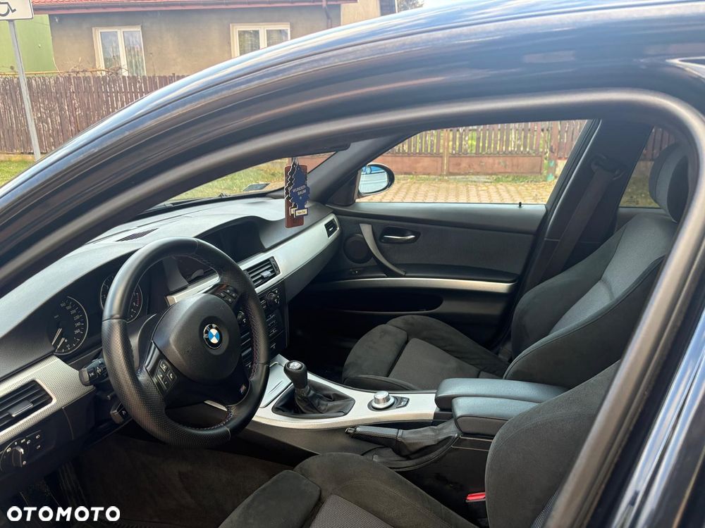 BMW Seria 3 320i Edition Sport - 6