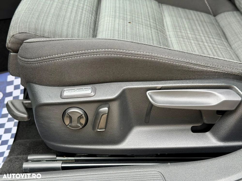 Volkswagen Passat 2.0 TDI DSG Comfortline - 20