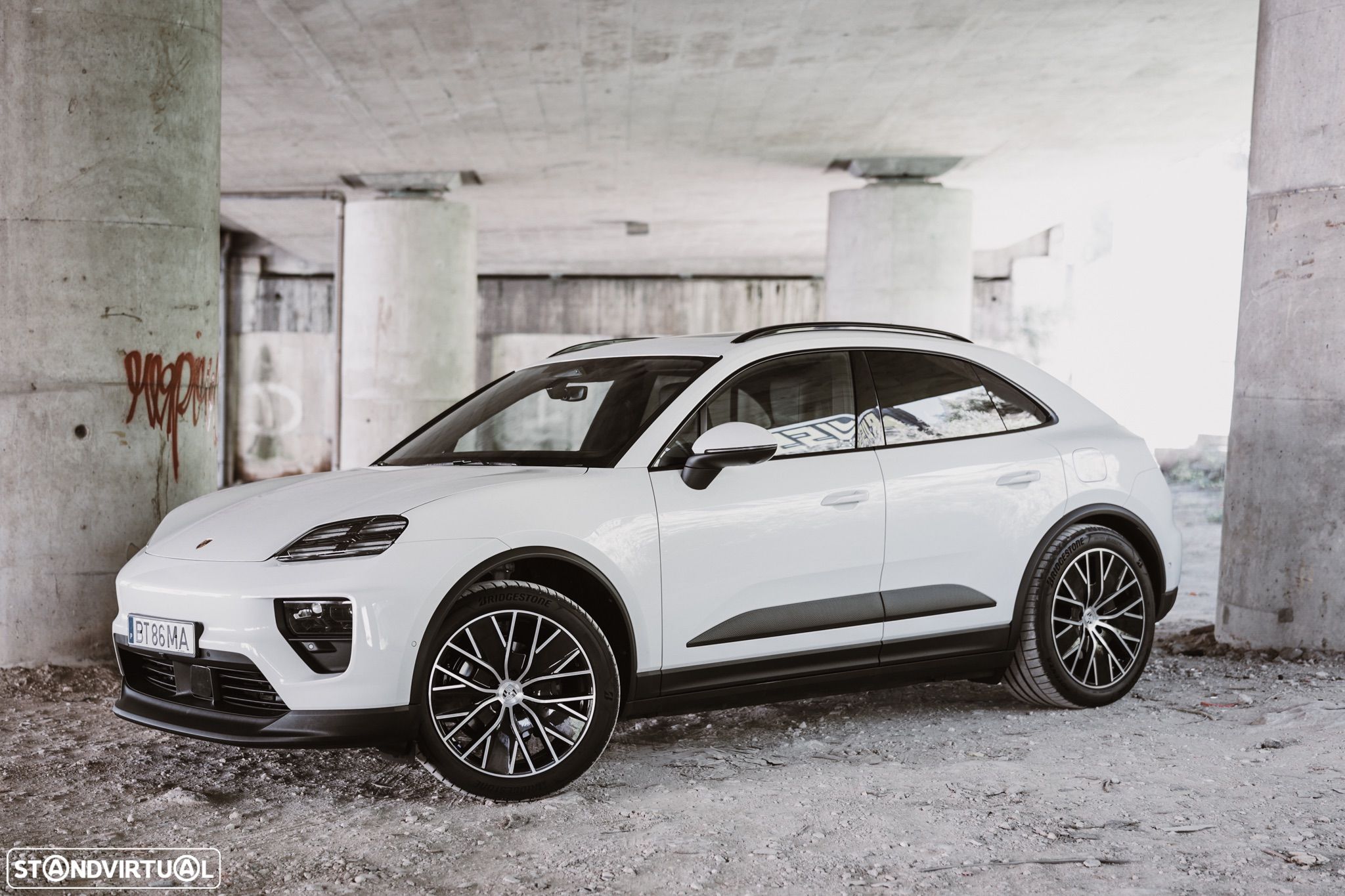 Porsche Macan Standard - 1