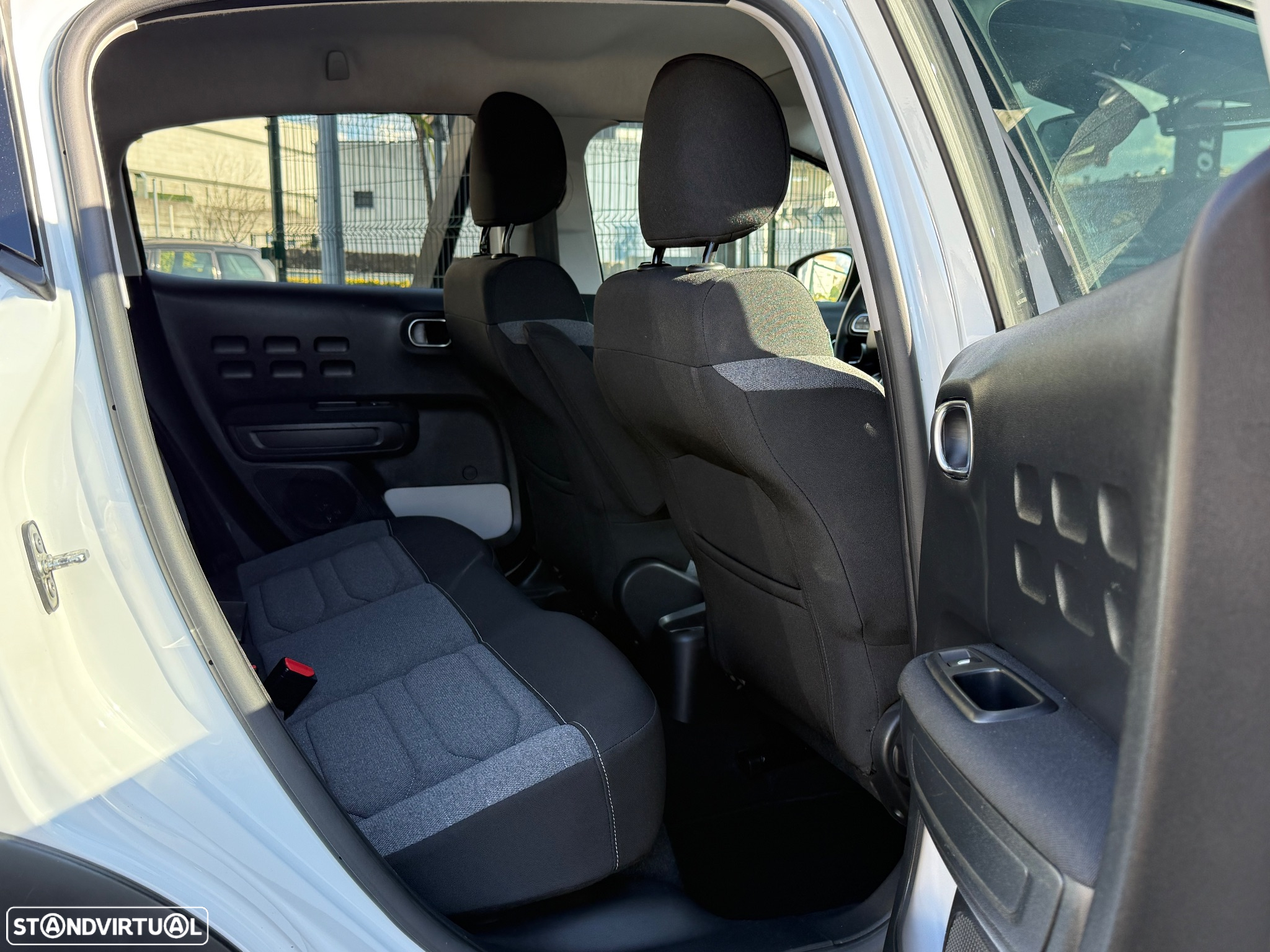 Citroën C3 1.2 PureTech Shine - 39