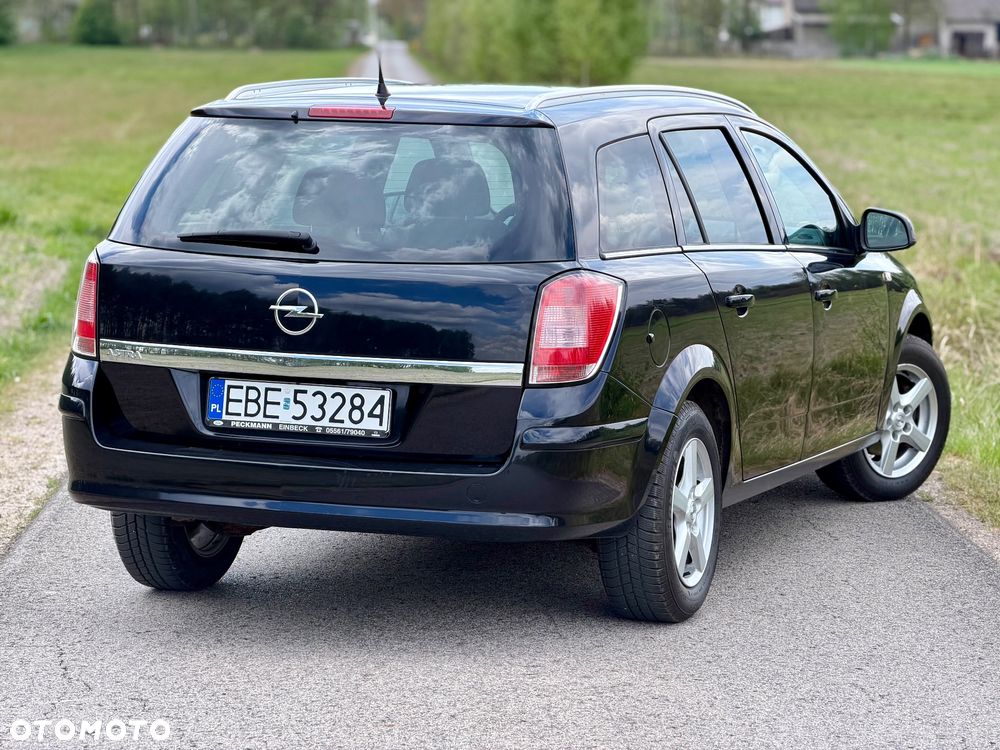 Opel Astra 1.6 Design Edition - 3