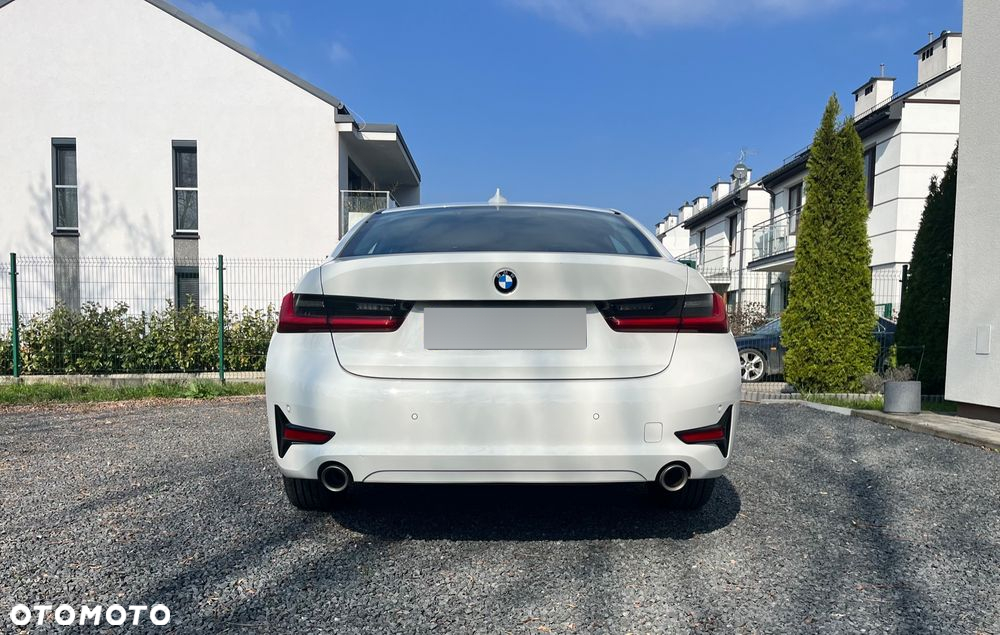 BMW Seria 3 318i - 6