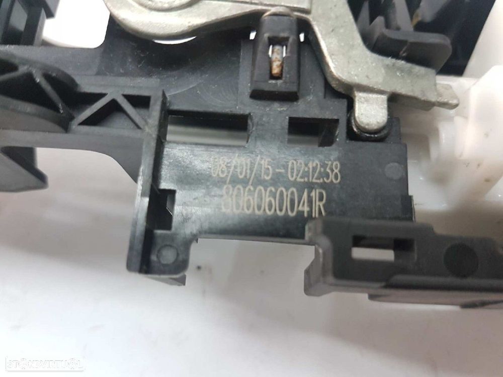 PUXADOR EXTERIOR TRASEIRO DIREITO RENAULT MEGANE III BERLINA 5 P LIMITED - 5