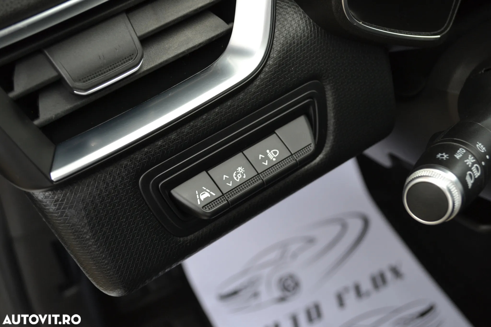 Renault Clio BLUE dCi 85 BUSINESS EDITION - 8