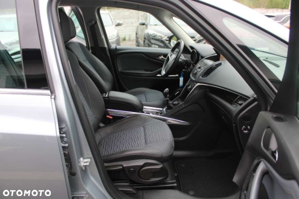 Opel Zafira - 20