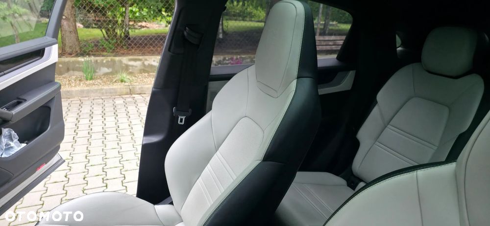 Porsche Cayenne - 29