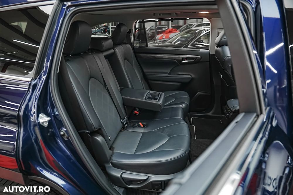 Toyota Highlander 2.5 L Dynamic Force 248CP Luxury Metallic - 12